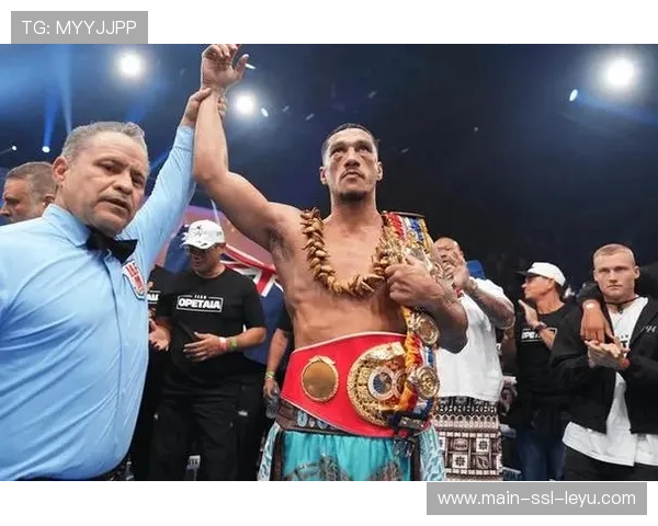 贾伊·奥佩塔亚希望借助Zuffa Boxing平台实现次重量级统一战愿景。 贾伊·奥佩塔亚希望借助Zuffa Boxing平台实现次重量级统一战愿景。