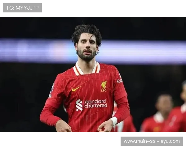 补时阶段索博斯洛伊红牌,利物浦少一人 补时阶段索博斯洛伊红牌,利物浦少一人